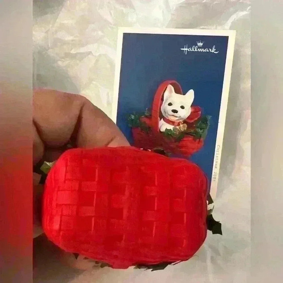 Hallmark Keepsake 2005 Puppy Love 15th In Series Christmas Ornament- NEW - Picture 5 of 10